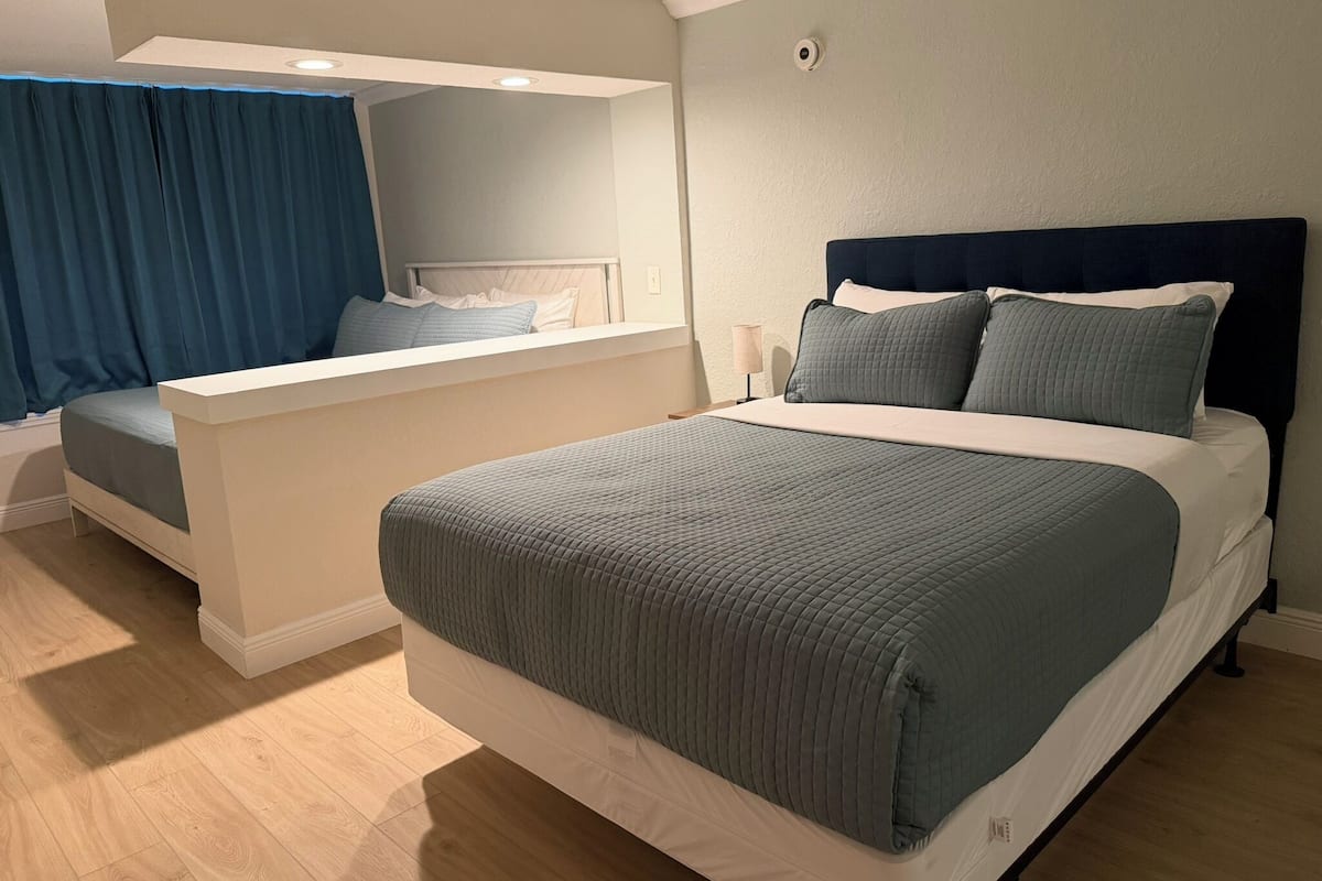 Didekorasi berbeda-beda dan dilengkapi dengan perabotan berbeda-beda