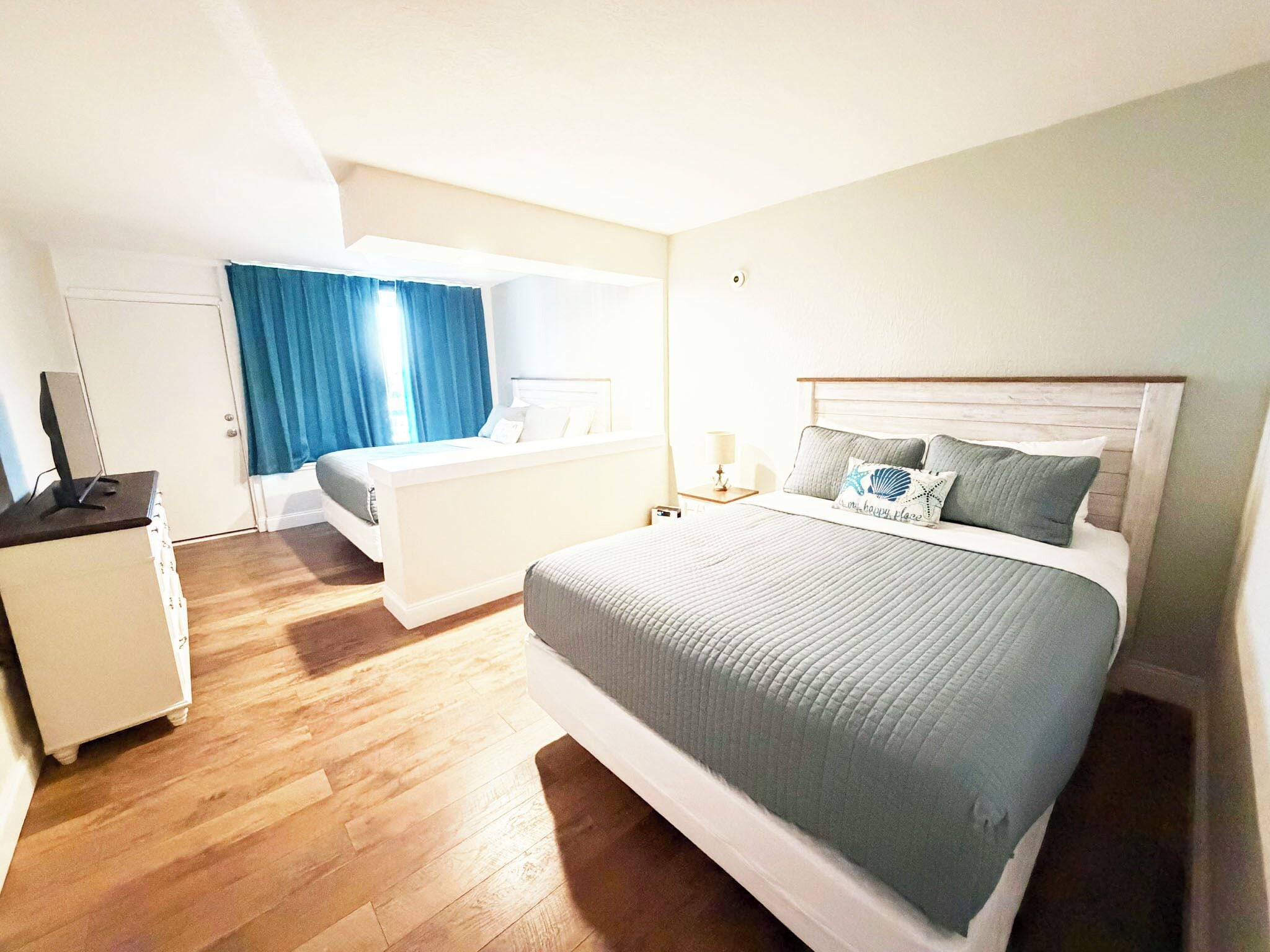 Individually decorated, individually furnished, desk, laptop workspace