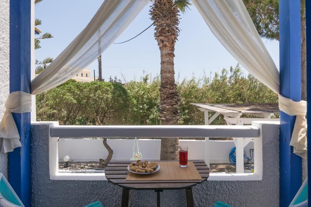 Studio, vue sur la cour intérieure | Restauration en plein air