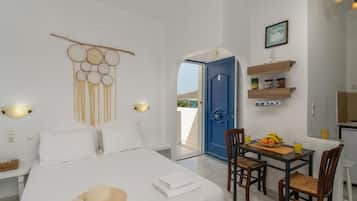 Studio, Partial Sea View | Free WiFi