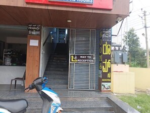 Exterior detail - S L N COMFORT (Bengaluru)