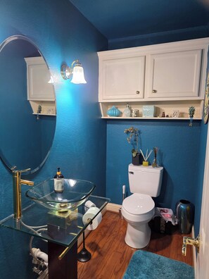 Shower, towels, soap, toilet paper