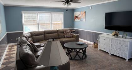 Spacious secluded 5-bedroom estate on 5 acres with lake access.