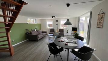 Bungalow | Dining