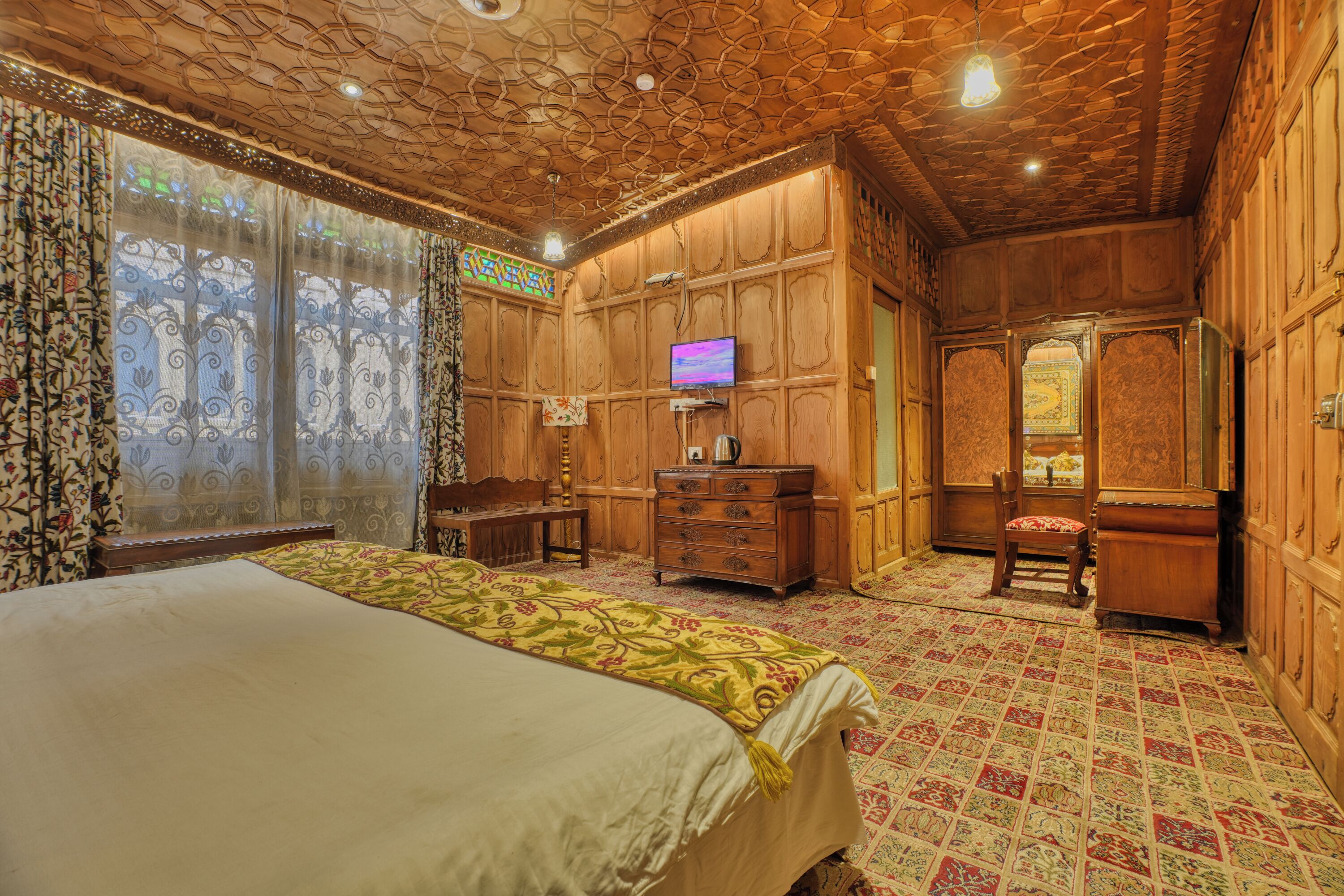 Deluxe Double Room | Free WiFi