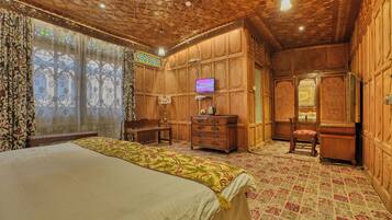 Deluxe Double Room | Free WiFi