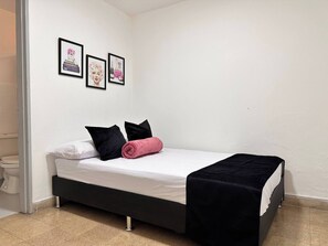 House, Multiple Bedrooms, City View | 9 bedrooms - Group Stay 21 Guests, Wifi 900 Mb (Medellín)