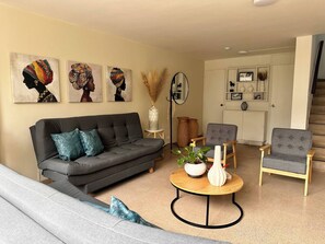 House, Multiple Bedrooms, City View | Living room - Group Stay 21 Guests, Wifi 900 Mb (Medellín)