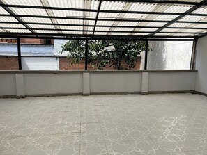 單棟房屋, 多間臥室, 城市景 | 住宿地面