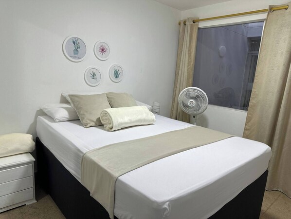 House, Multiple Bedrooms, City View | 9 bedrooms - Group Stay 21 Guests, Wifi 900 Mb (Medellín)