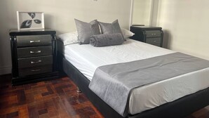 Nhà, nhiều phòng ngủ, quang cảnh thành phố