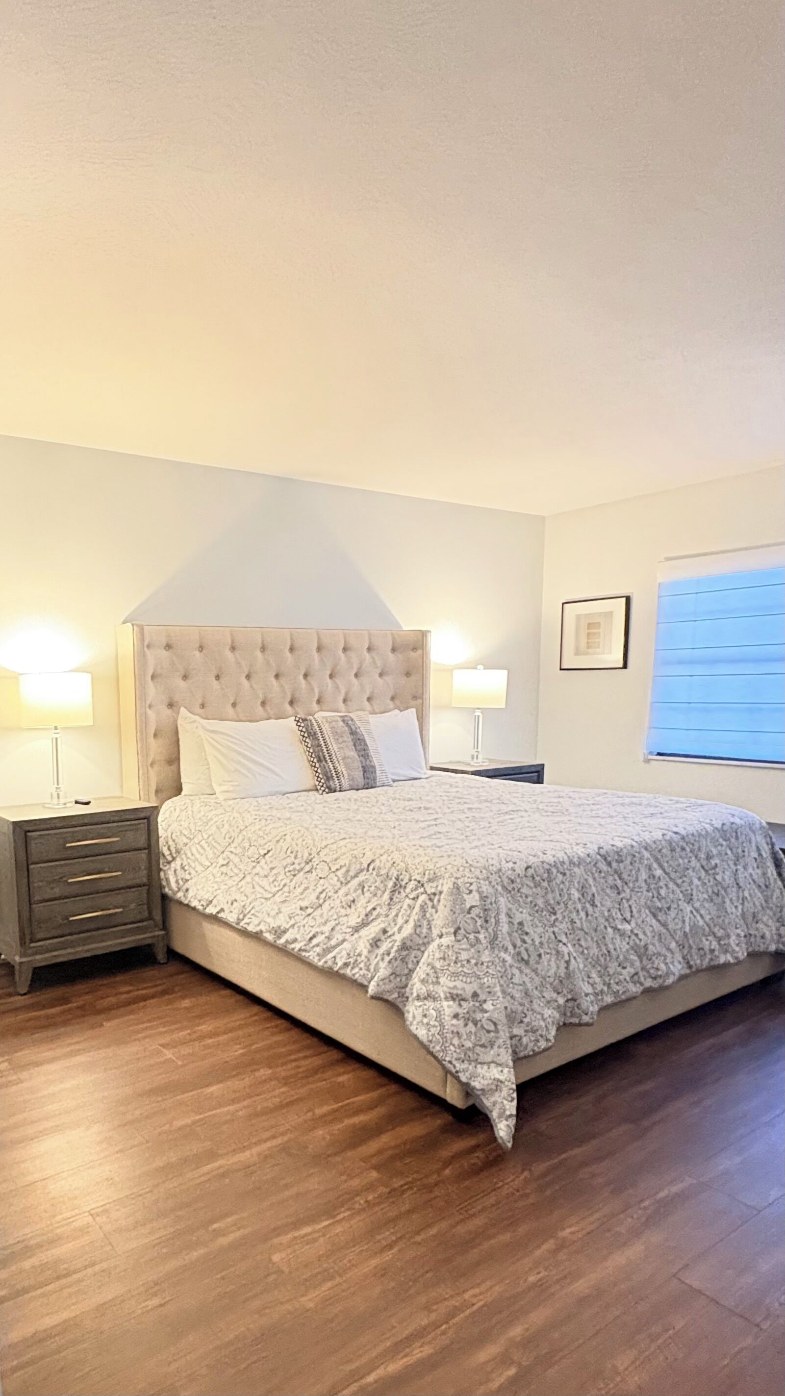 2 bedrooms, iron/ironing board, internet, bed sheets