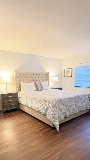 2 bedrooms, iron/ironing board, internet, bed sheets