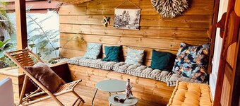 ClassĂ© 3 âïž par Atout France Bungalow de standing grande terrasse Clim & parking