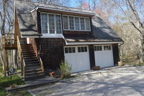 Exterior - Adorable 1-bedroom cottage with AC in Shelter Island (Shelter Island)