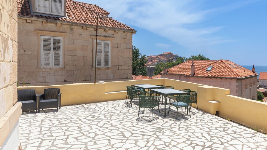 Apartments Old Town Gate