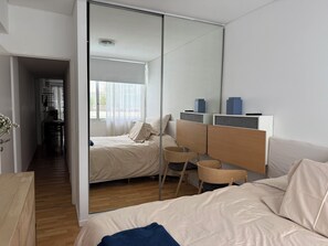 1 bedroom, iron/ironing board, WiFi, bed sheets - Cozy 1-bedroom apartment in charming Buenos Aires with AC and gym (Buenos Aires)