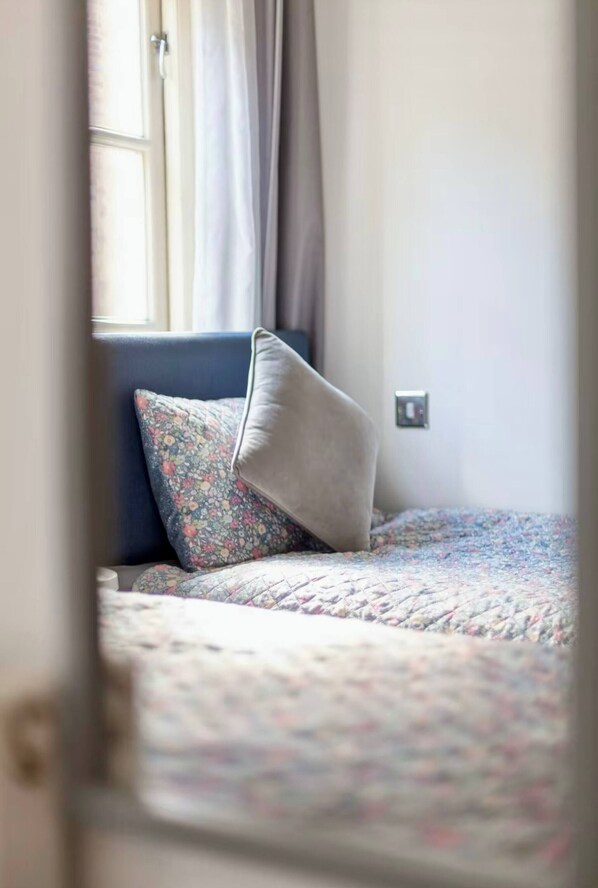 Dormitorio compartido, 2 habitaciones, vista a la ciudad | 2 habitaciones 