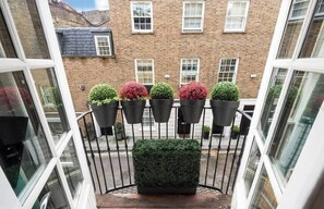 Balcony - Room-luxury 2 Bedroom Rooms Near Mayfair (London)