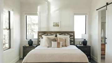 4 habitaciones, escritorio, wifi y ropa de cama