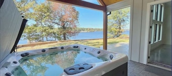 NEW Lakehouse | Hot Tub, Boathouse, Amazing Patio!