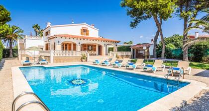 Villa in Cala Blanca With Private Pool