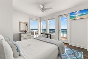 Bureau, fer et planche à repasser, lit parapluie, Wi-Fi gratuit