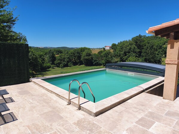 Piscina coperta, piscina all'aperto