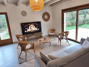 Smart-tv, tafelvoetbal en een tafeltennistafel