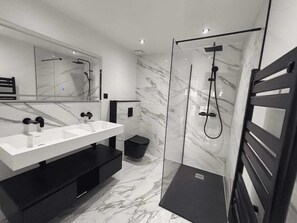 Shower, toilet paper