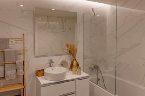 Hair dryer - Proud Progress Homes - Baía Rio (Seixal)