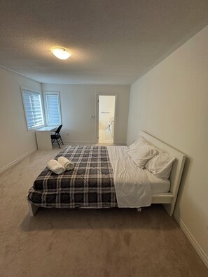 4 chambres, bureau, fer et planche à repasser, Wi-Fi