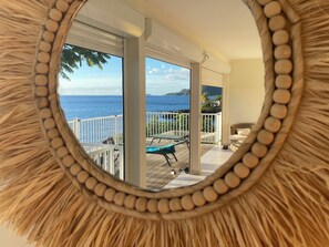 Interior - Spacious seafront house with 4-bedroom in serene Pointe-Noire for family&friends (Pointe-Noire)