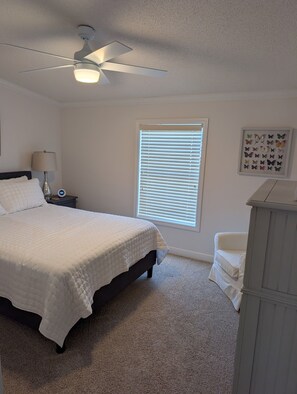 3 bedrooms, iron/ironing board, free WiFi, bed sheets