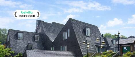 Apartment | Reception