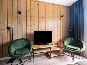 Apartment | Living room - Romantic Apartment in Hambachtal Holiday Park (Oberhambach)