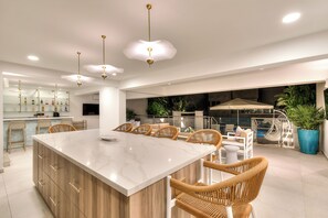 Bar (on property) - Olymp Luxury House (Kissonerga)