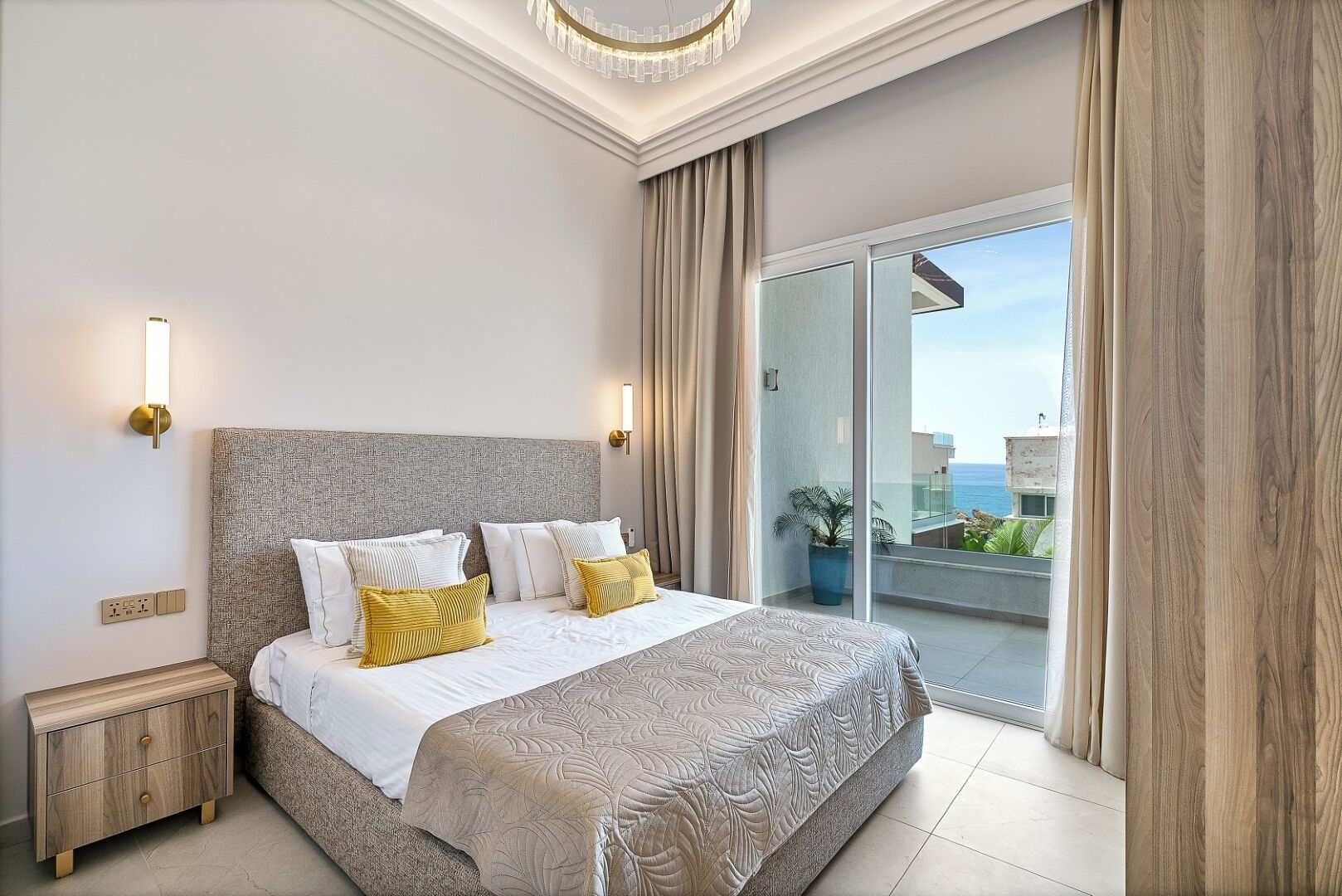 In-room safe, soundproofing, iron/ironing board, WiFi (free)