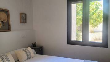 4 chambres, fer et planche à repasser, lit parapluie, Wi-Fi gratuit