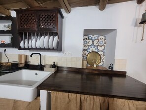 Haartrockner, Handtücher, Seife, Shampoo