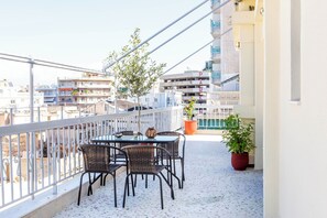 Outdoor dining - Lucas apartment 1 (Athina)