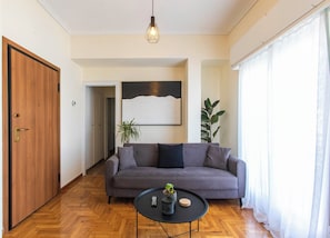 TV, fireplace - Lucas apartment 1 (Athina)