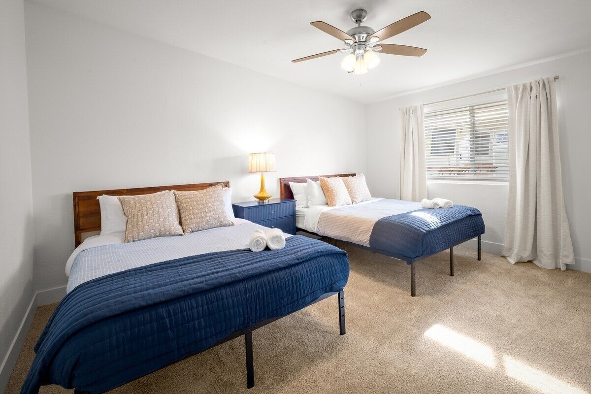 4 chambres, fer et planche à repasser, Wi-Fi gratuit, draps fournis