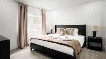 4 slaapkamers, een strijkplank/strijkijzer, gratis wifi, beddengoed