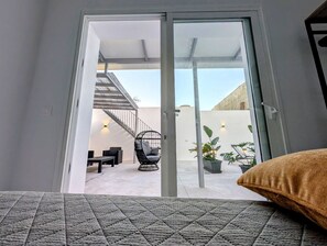 Interior - Los Silos - CHC - The Cobbler's Terrace (Los Silos)