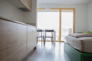 1 bedroom, WiFi, bed sheets - Ingrappa Sporthouse, for your paragliding and biking adventures! (Borso del Grappa)