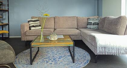 Cozy Beachside Base With Dual Terraces