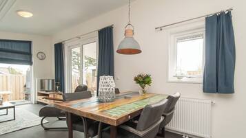 Chalet | Tempat makan