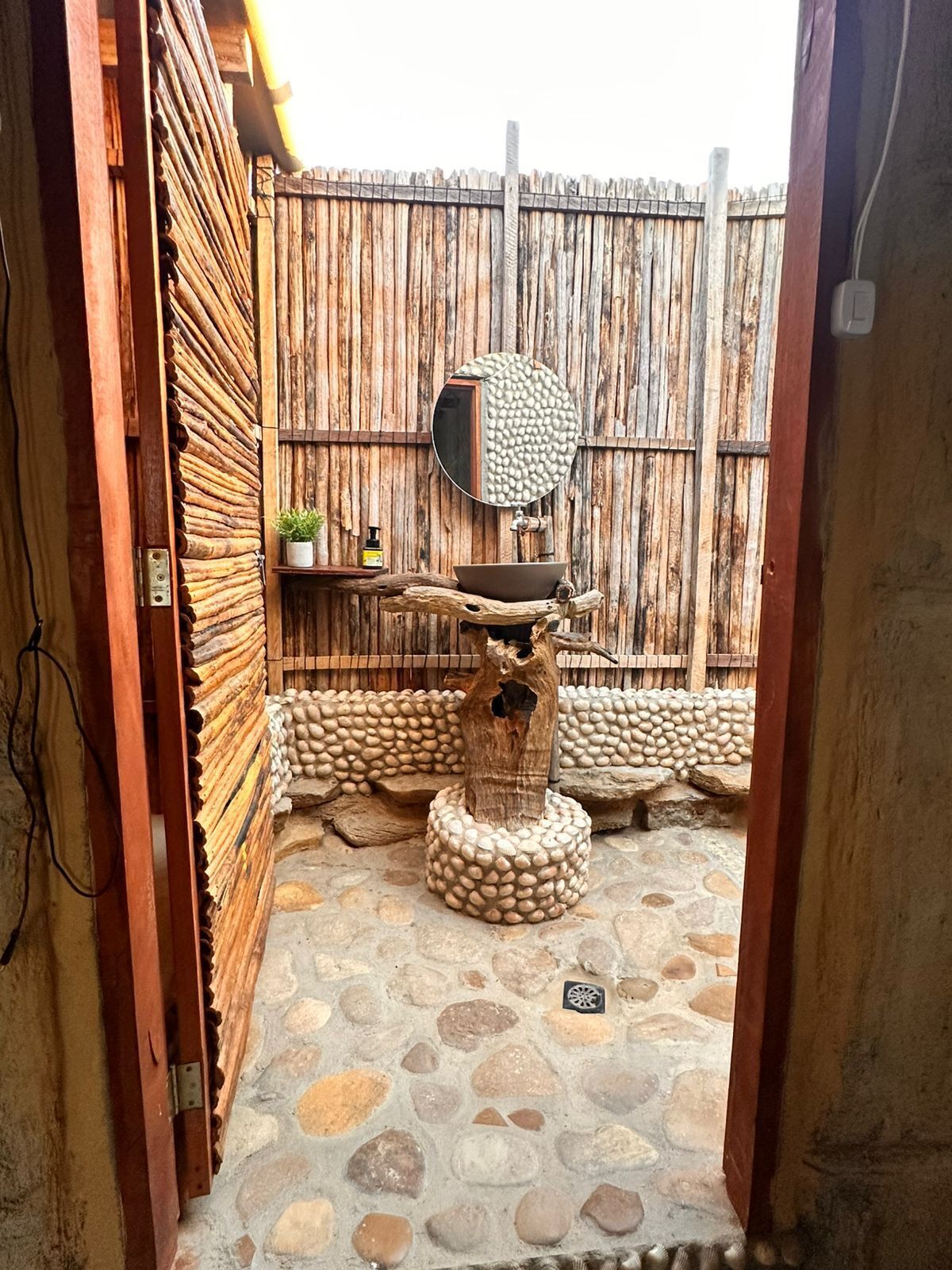 المنشأة من الداخل