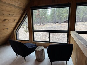 Interior - Lodge-style 4-bedroom home in Sunriver close to SHARC - ten passes included (Bend)